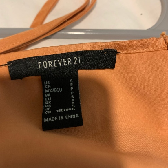 Cropped tie top! - Picture 2 of 2